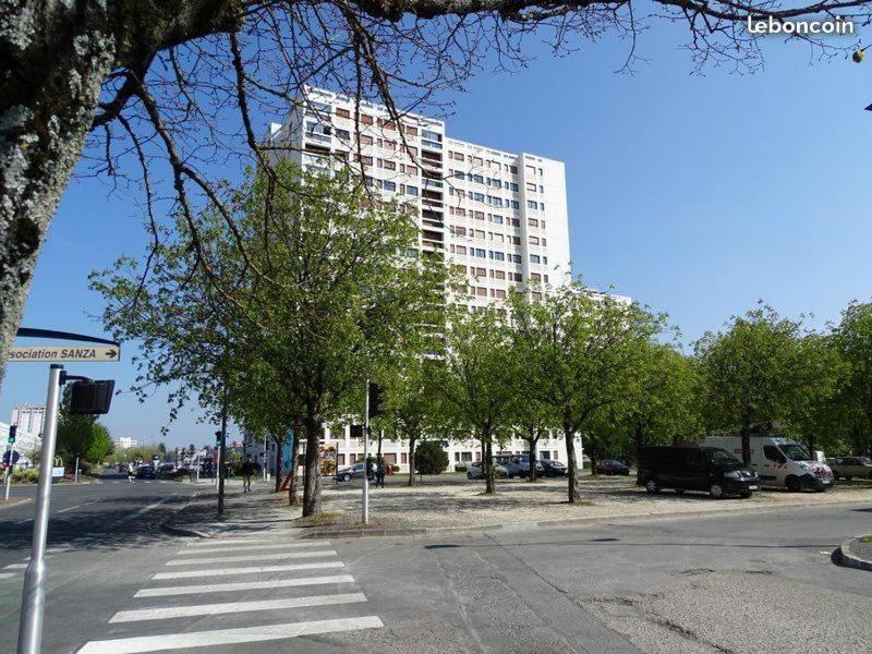 Poitiers Appartement T2 A 15 Mn Du Futuroscope Bagian luar foto